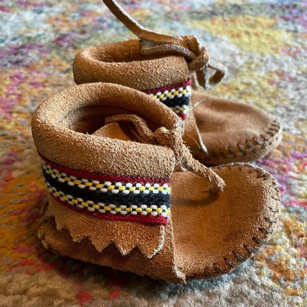 Vintage infant toddler minnetonka suede moccasins leather shoes sz 2